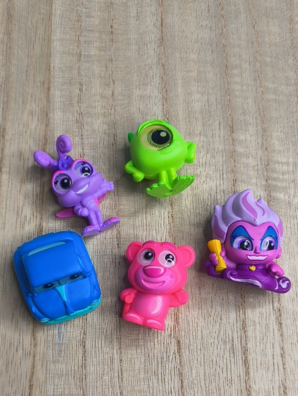 Disney Doorables Neon Pop Bundle